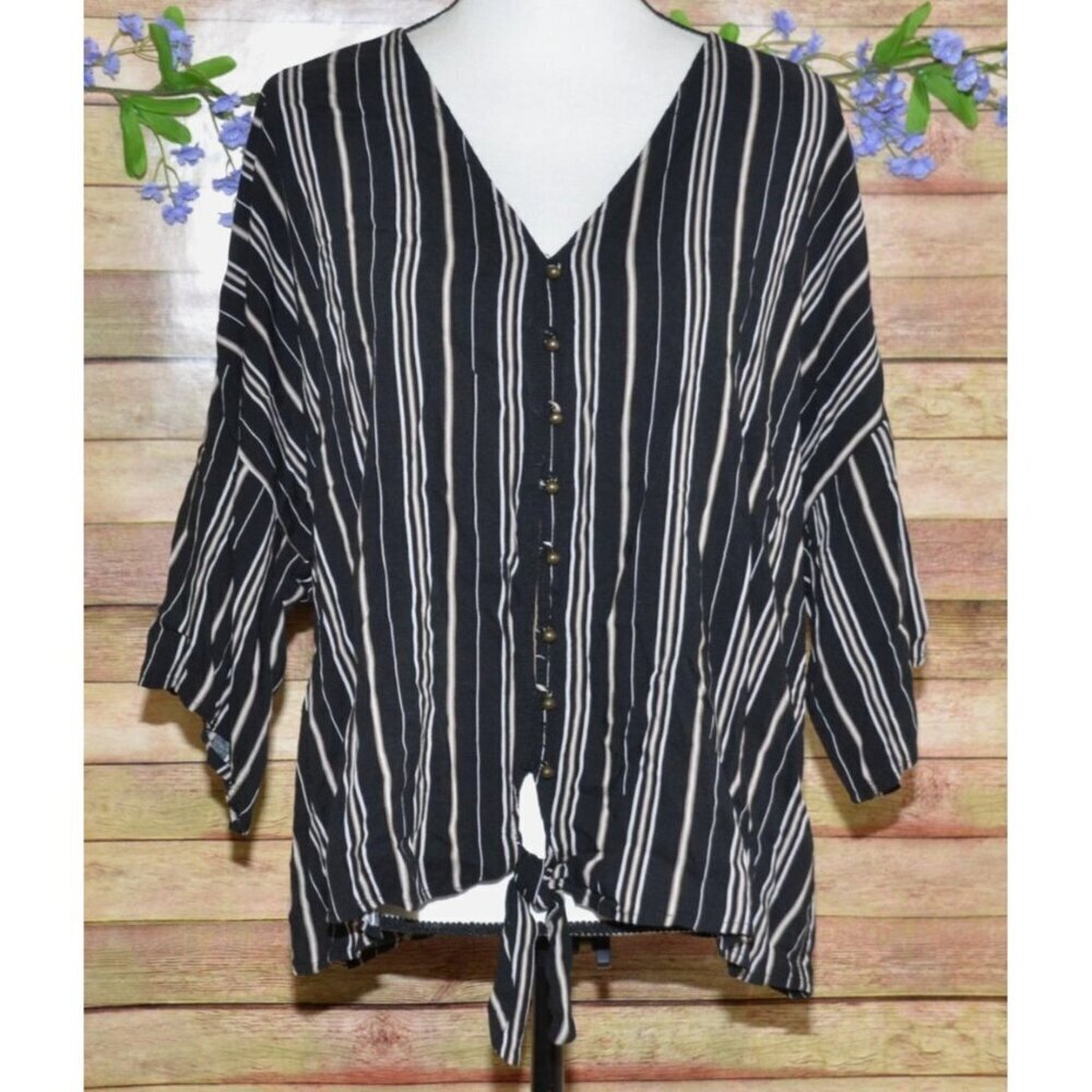Maurices Black Button Front V-Neck 3/4 Sleeve Striped Blouse Top Size 2X